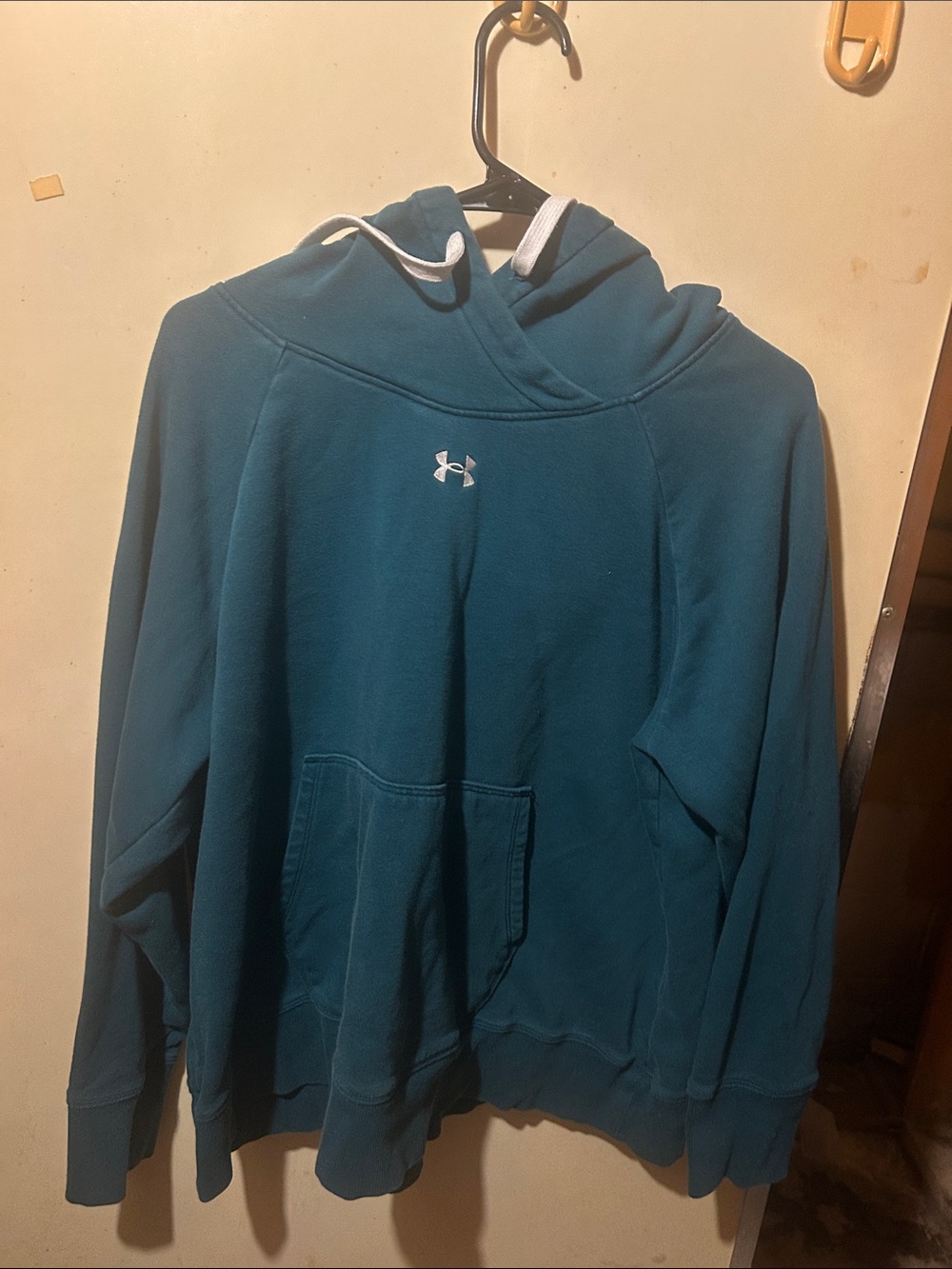 Under Armour women’s Teal Crewneck Hoodie Pullover
